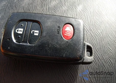 2011 Toyota Prius Two z USA, uszkodzony, nr VIN JTDKN3DU9B5337622